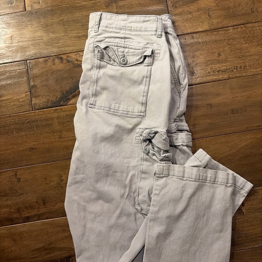Amazon Essentials Men's Straight Jeans - Light Gray